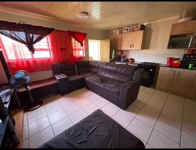 3 BEDROOM APARTMENT FOR SALE IN KENLEAF